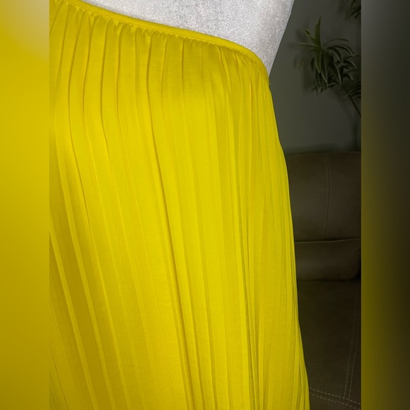HD in Paris for Anthropologie Yellow Pleated One Shoulder Dress S Wedding Party - Picture 4 of 16